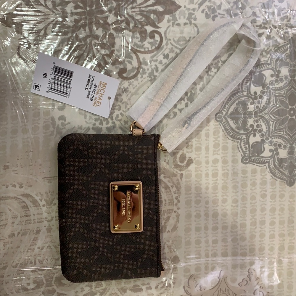 Michael Kors wristlet